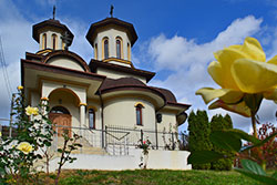 Biserica cu hramul: „Invierea Domnului” Biserica cu hramul:„Invierea Domnului”