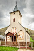Biserica cu hramul: „Sfintii Arhangeli Mihail si Gavril”