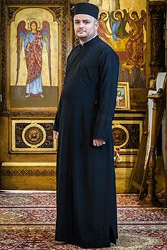 Preot Mircea Ceuşan